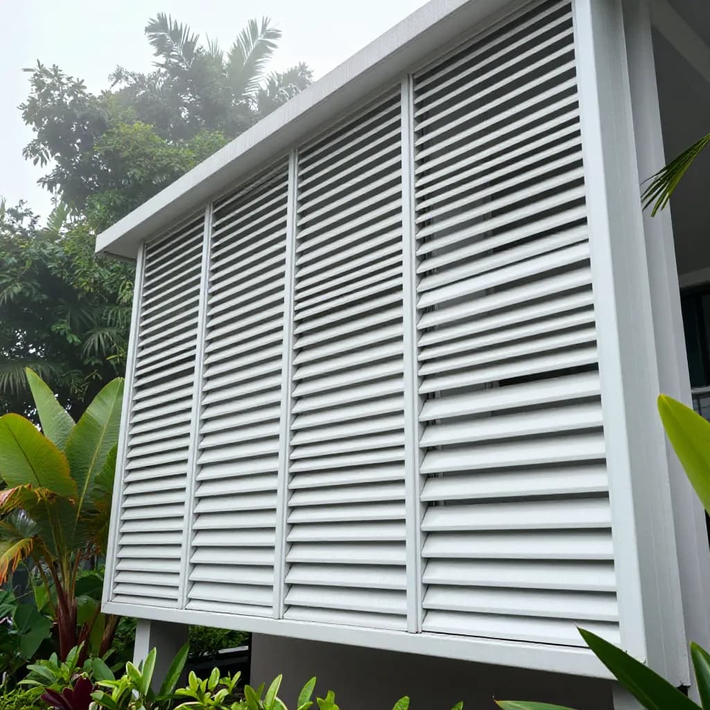 Powder Coating for Humid Subtropical Buildings: Condensation, Mold Prevention, and Pretreatment
