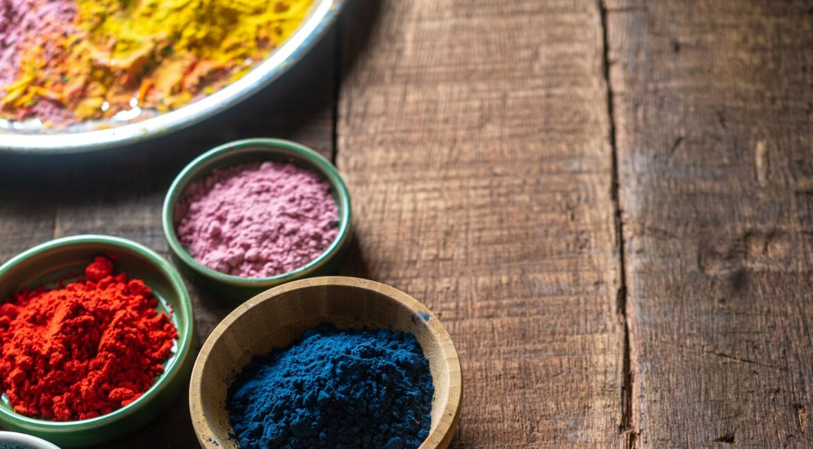 How Powder Coating Protects Metal Fencing