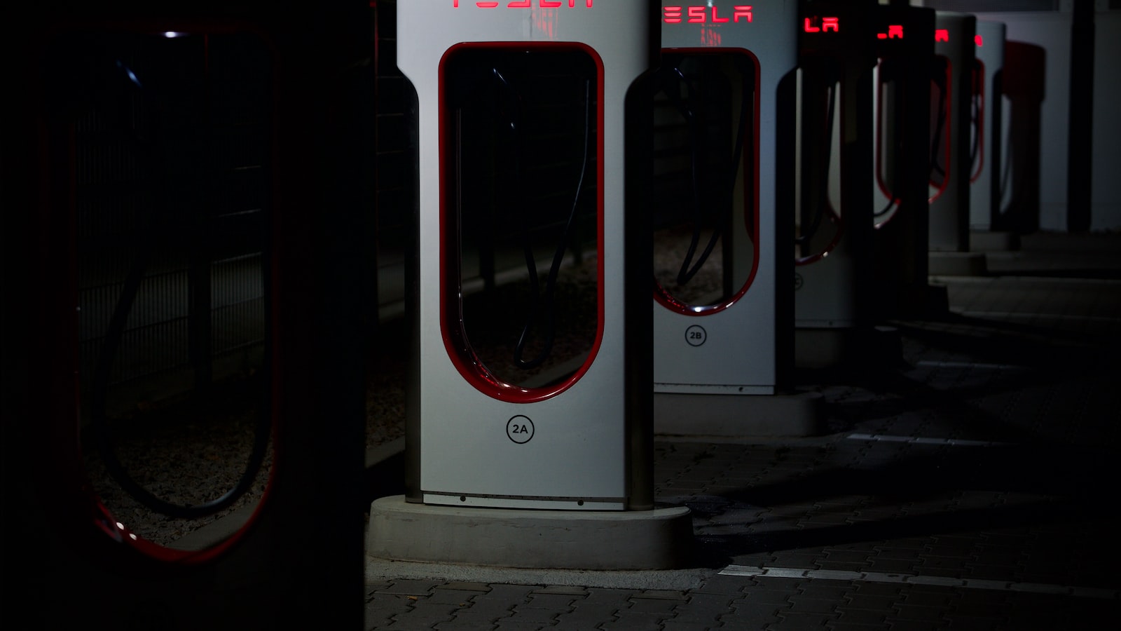 Unleashing the ​Potential: Optimal Design ‍and Materials for ‌EV Busbars